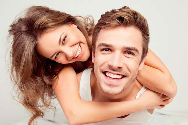 6 Ways to Quickly Improve Your Smile from Vogue Dental in Peoria, IL